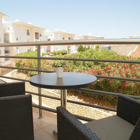 Spacious T1 With Sea Wiev Albufeira